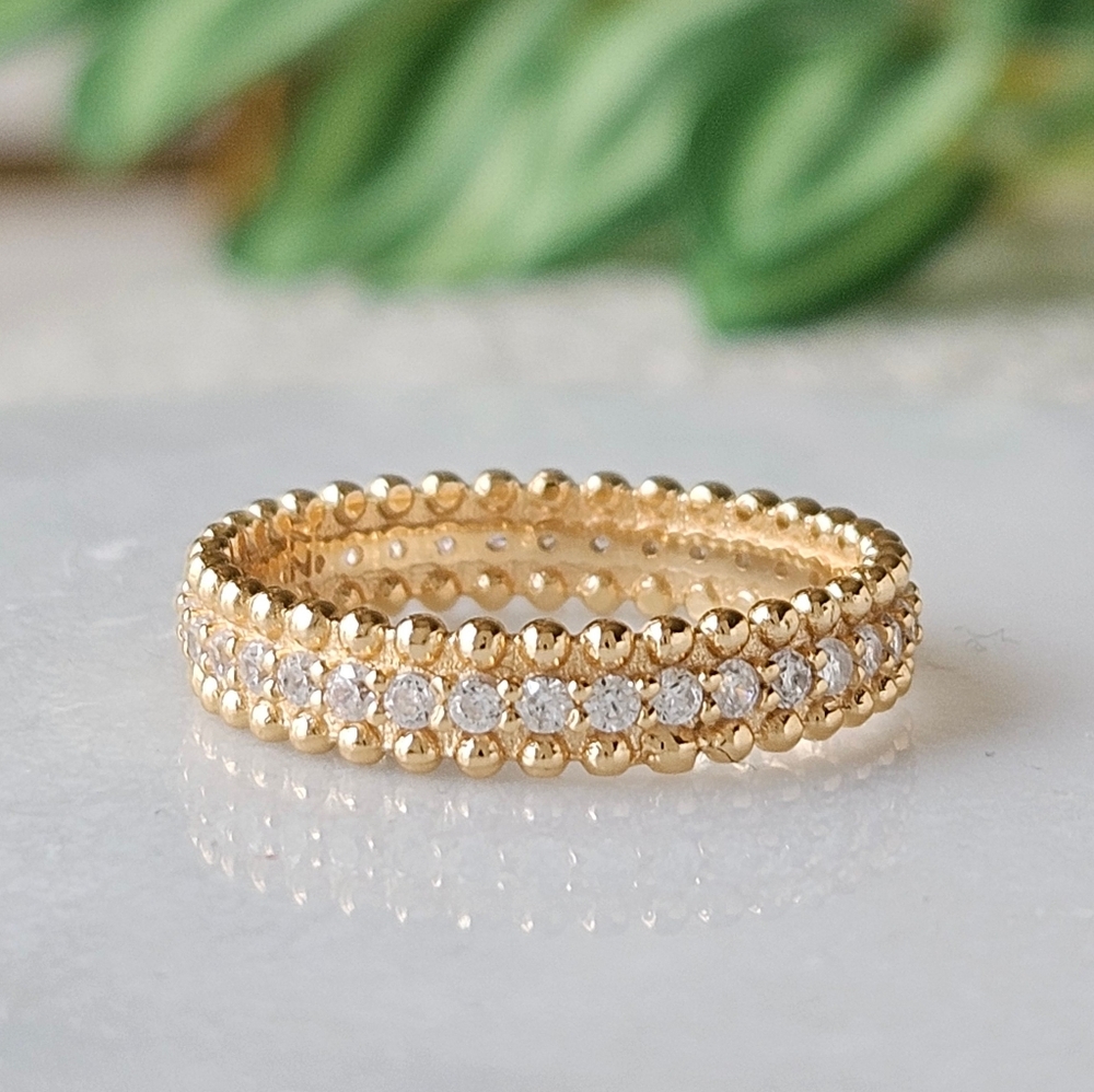 Gold Tone Eternity ring band, Charmed Aroma